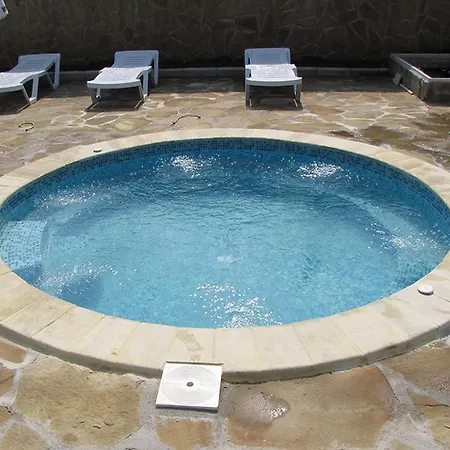 пролет Guest house *